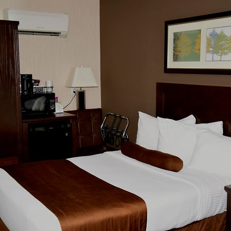 Coast Lethbridge Hotel & Conference Centre מראה חיצוני תמונה