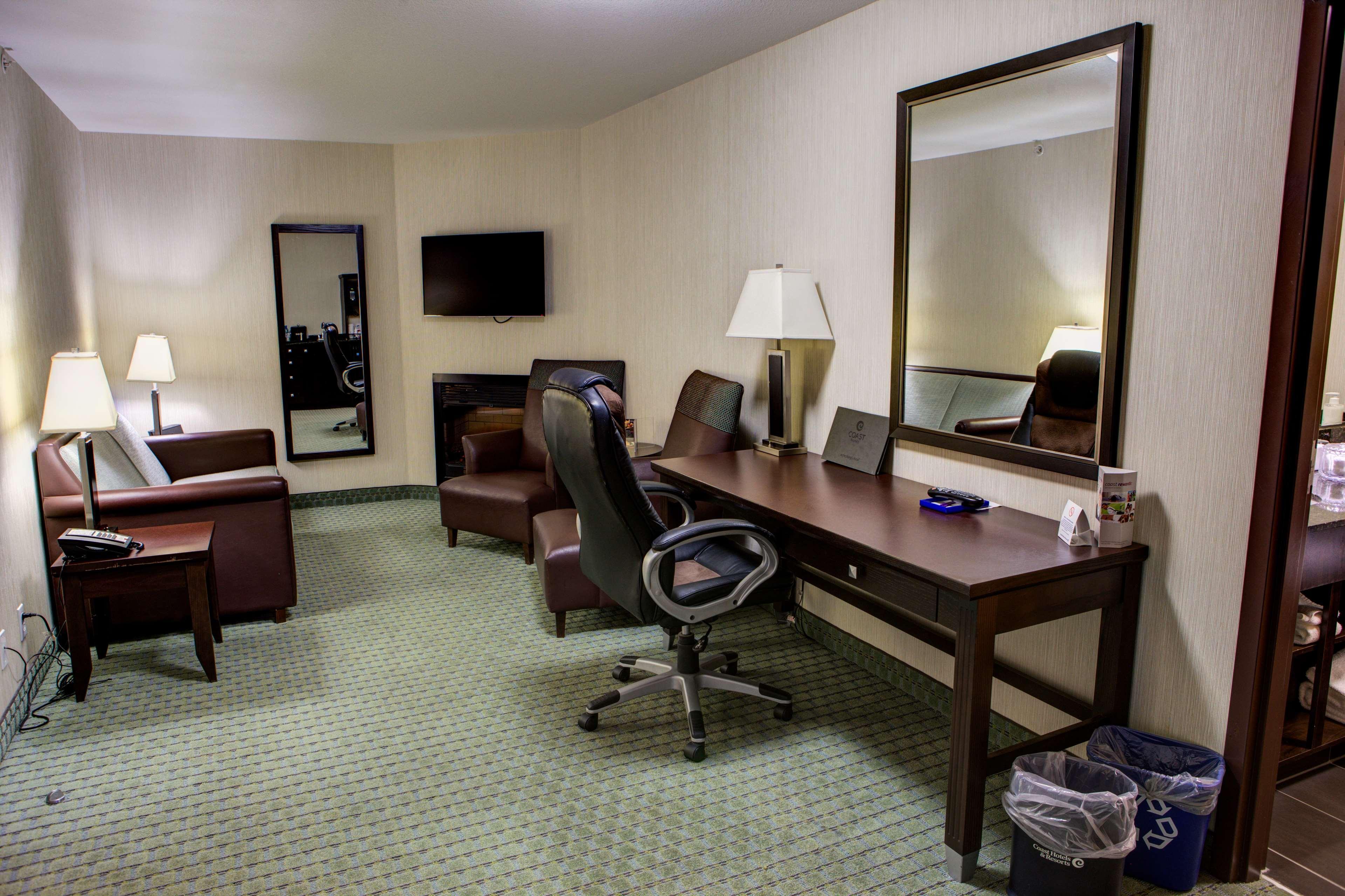 Coast Lethbridge Hotel & Conference Centre מראה חיצוני תמונה