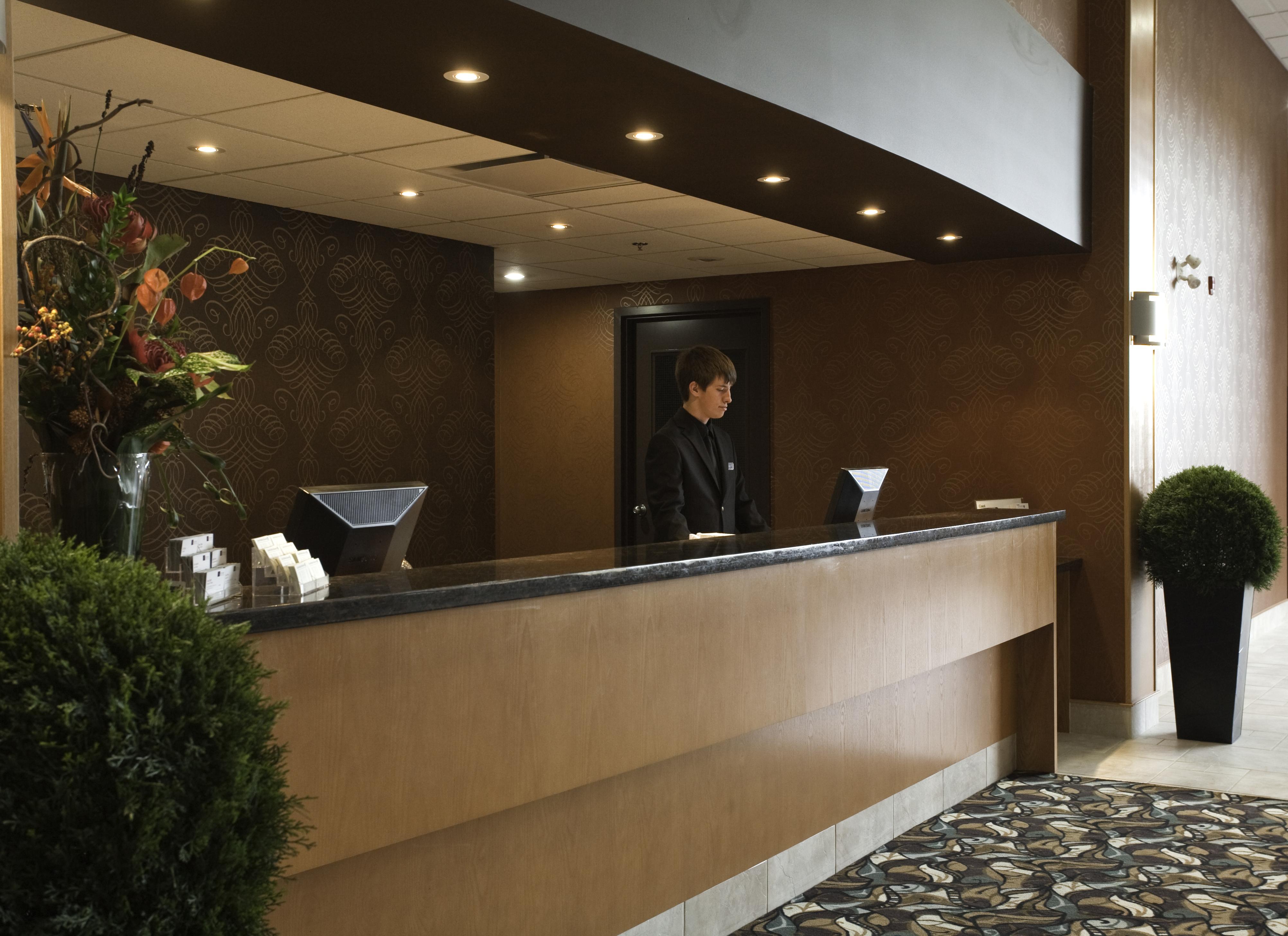 Coast Lethbridge Hotel & Conference Centre מראה חיצוני תמונה