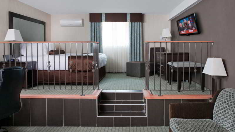 Coast Lethbridge Hotel & Conference Centre מראה חיצוני תמונה