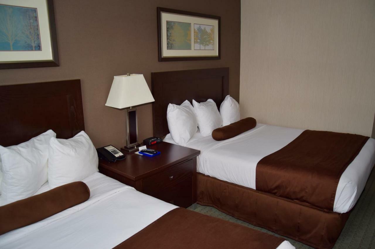 Coast Lethbridge Hotel & Conference Centre מראה חיצוני תמונה