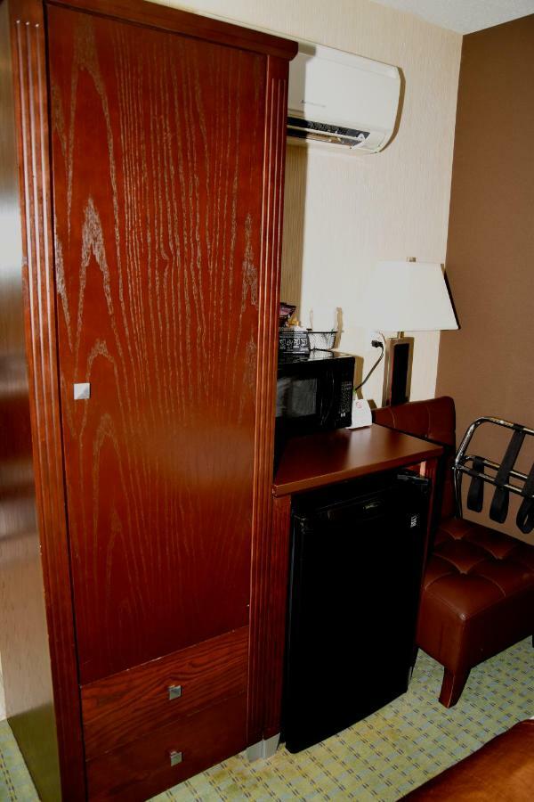 Coast Lethbridge Hotel & Conference Centre מראה חיצוני תמונה
