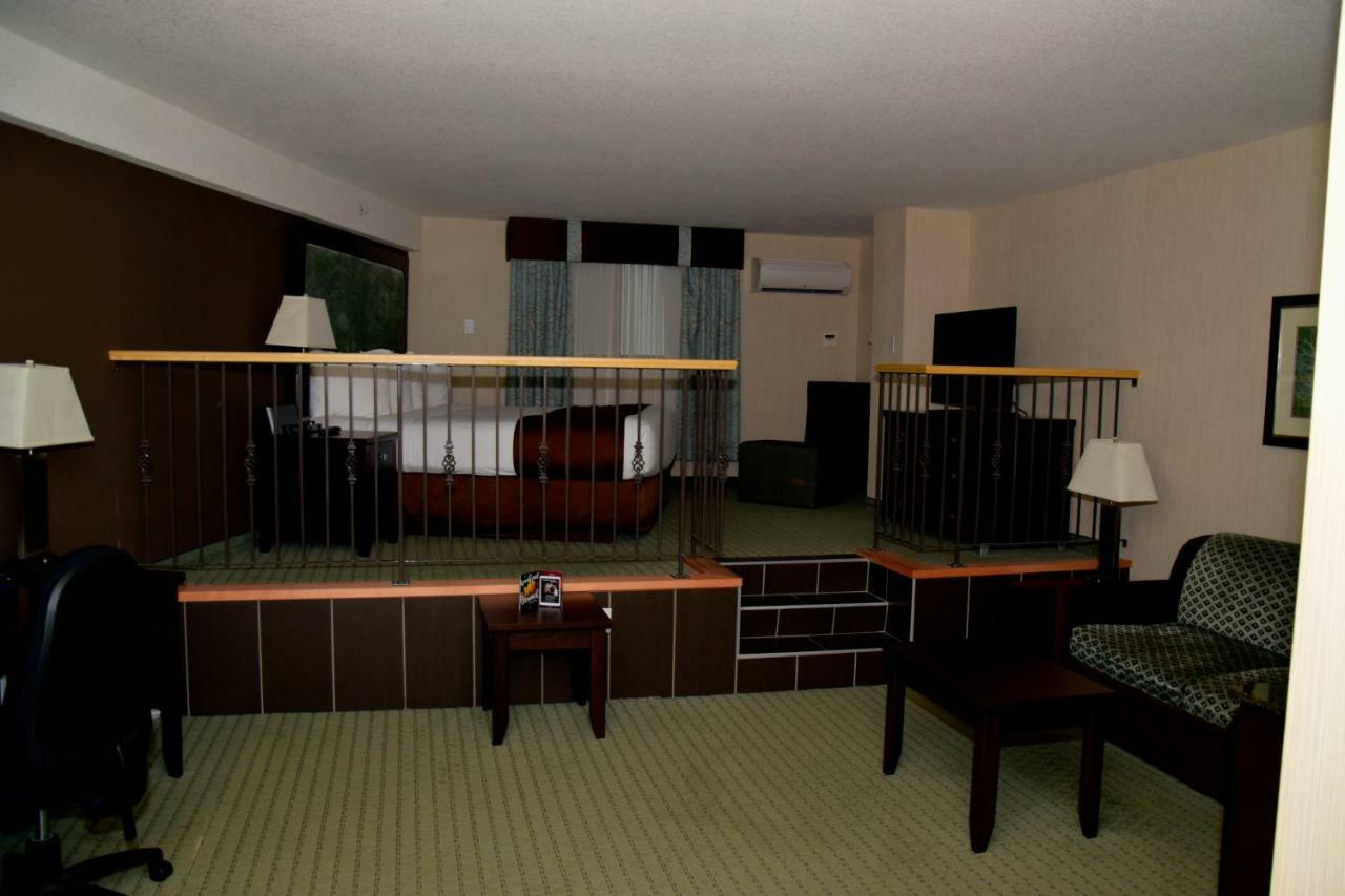 Coast Lethbridge Hotel & Conference Centre מראה חיצוני תמונה