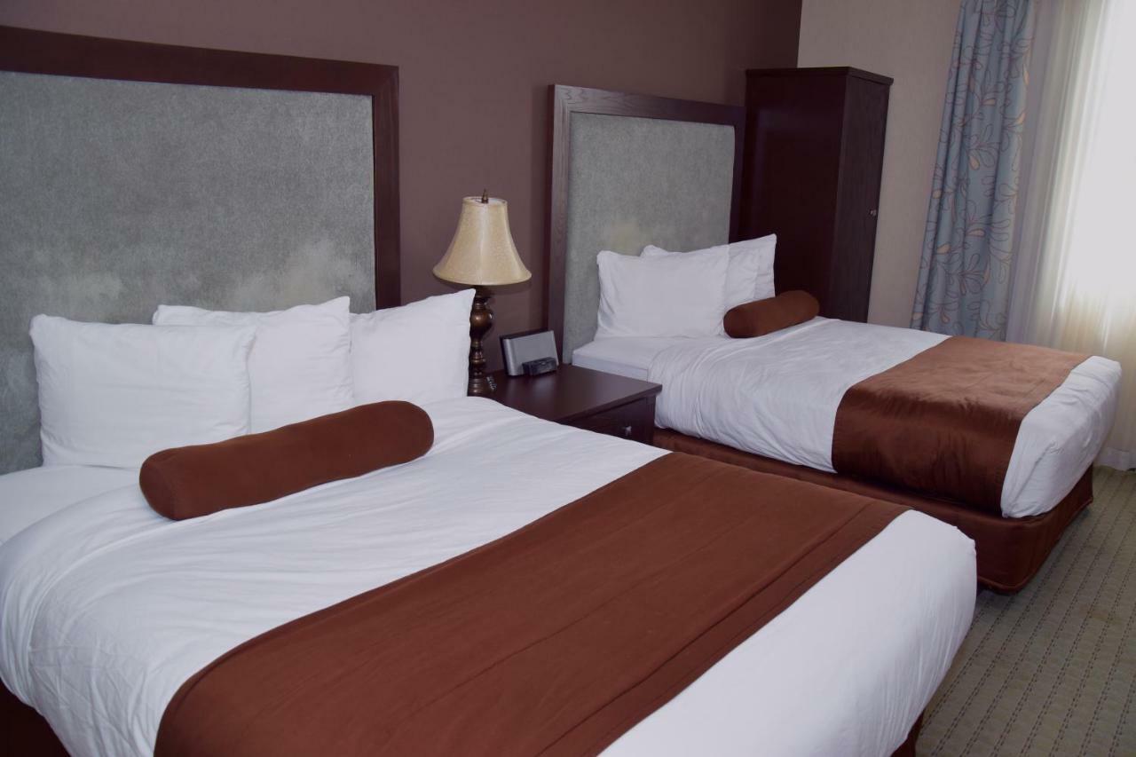 Coast Lethbridge Hotel & Conference Centre מראה חיצוני תמונה