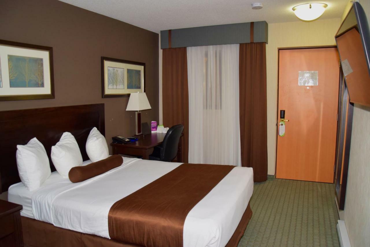 Coast Lethbridge Hotel & Conference Centre מראה חיצוני תמונה