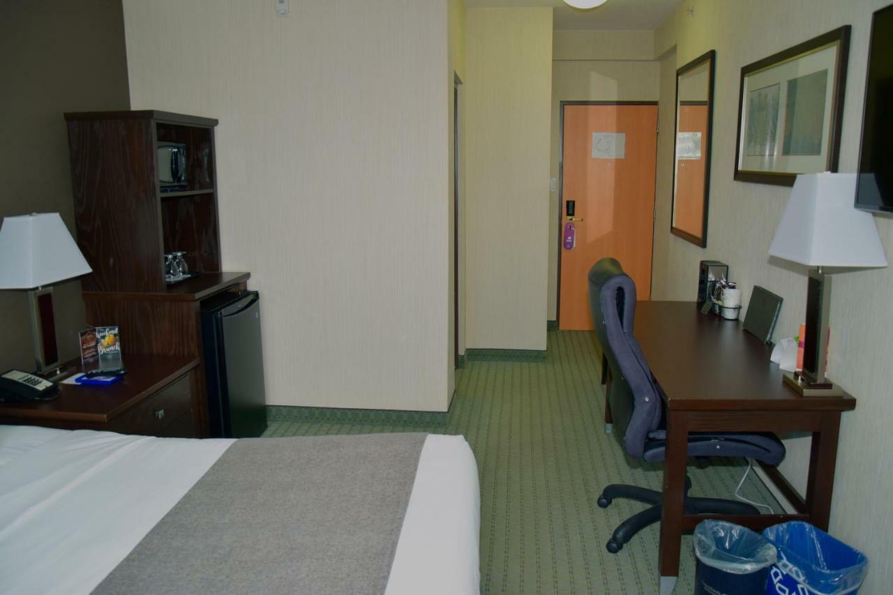 Coast Lethbridge Hotel & Conference Centre מראה חיצוני תמונה