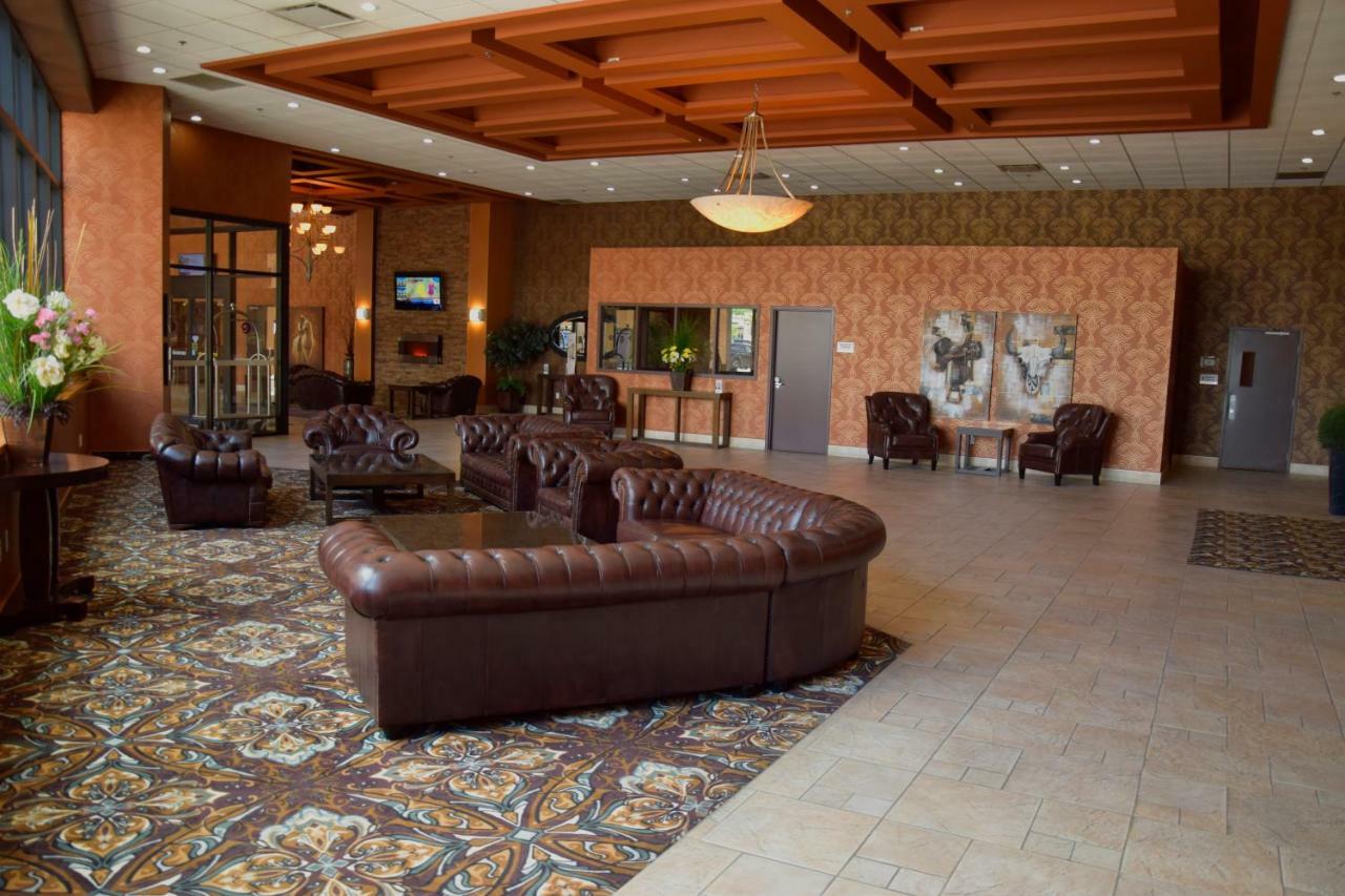 Coast Lethbridge Hotel & Conference Centre מראה חיצוני תמונה